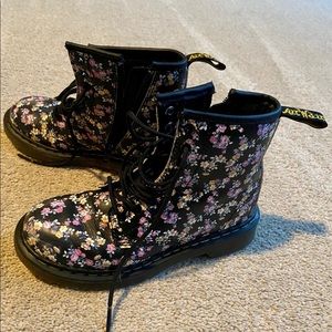 Dr. Martens Girls Size 13 Floral